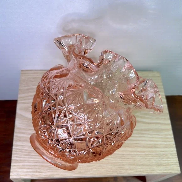 Vintage Fenton Glass Pink Dusty Rose Diamond Star Ruffled Vase – Signed